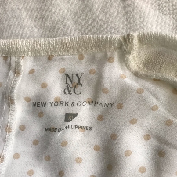 Cream split back insert top - Picture 2 of 3